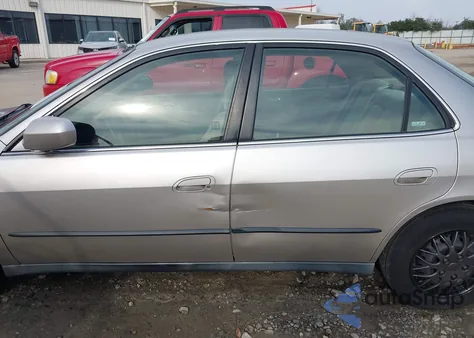 1999 Honda Accord Lx from USA, damaged, VIN JHMCG6651XC023146